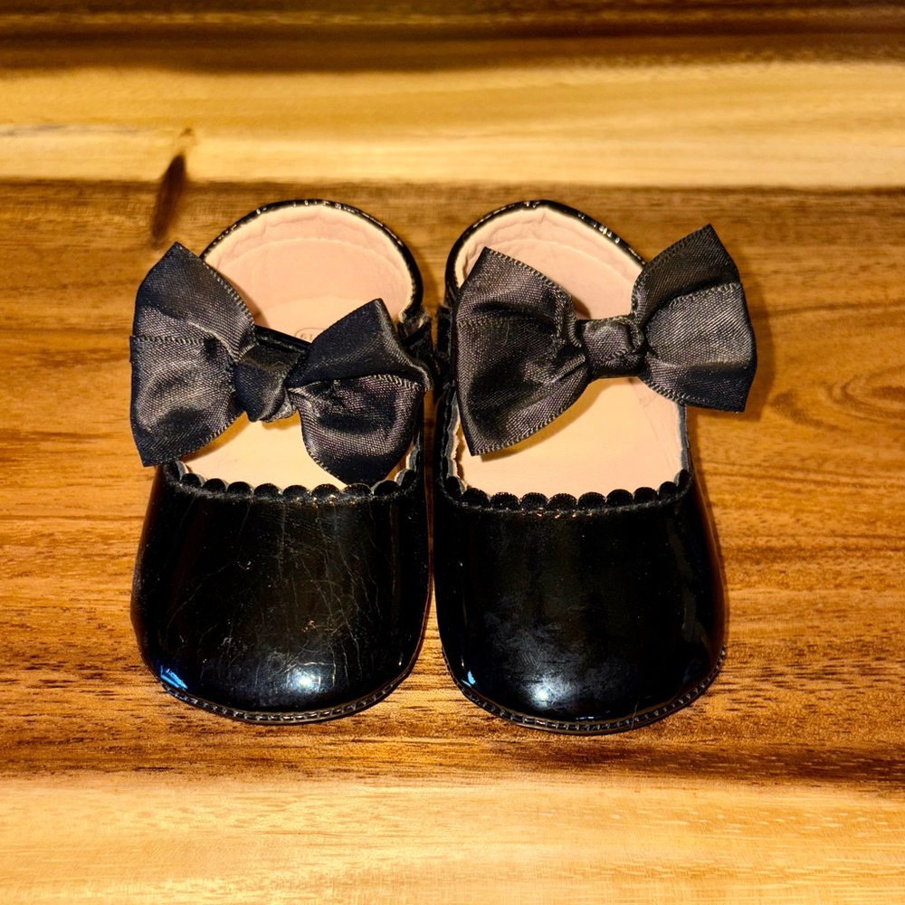 Source Unknown Black Dress Shoes with Bow Detail